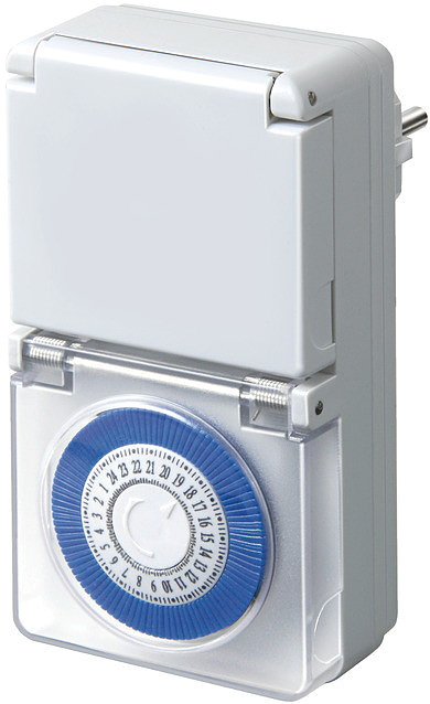 Brennenstuhl Zeitschaltuhr MMZ 44, mechanische Timer-Steckdose (Tages-Zeitschaltuhr, IP44 geschützt, mit erhöhtem Berührungsschutz & Schutzabdeckung) weiß