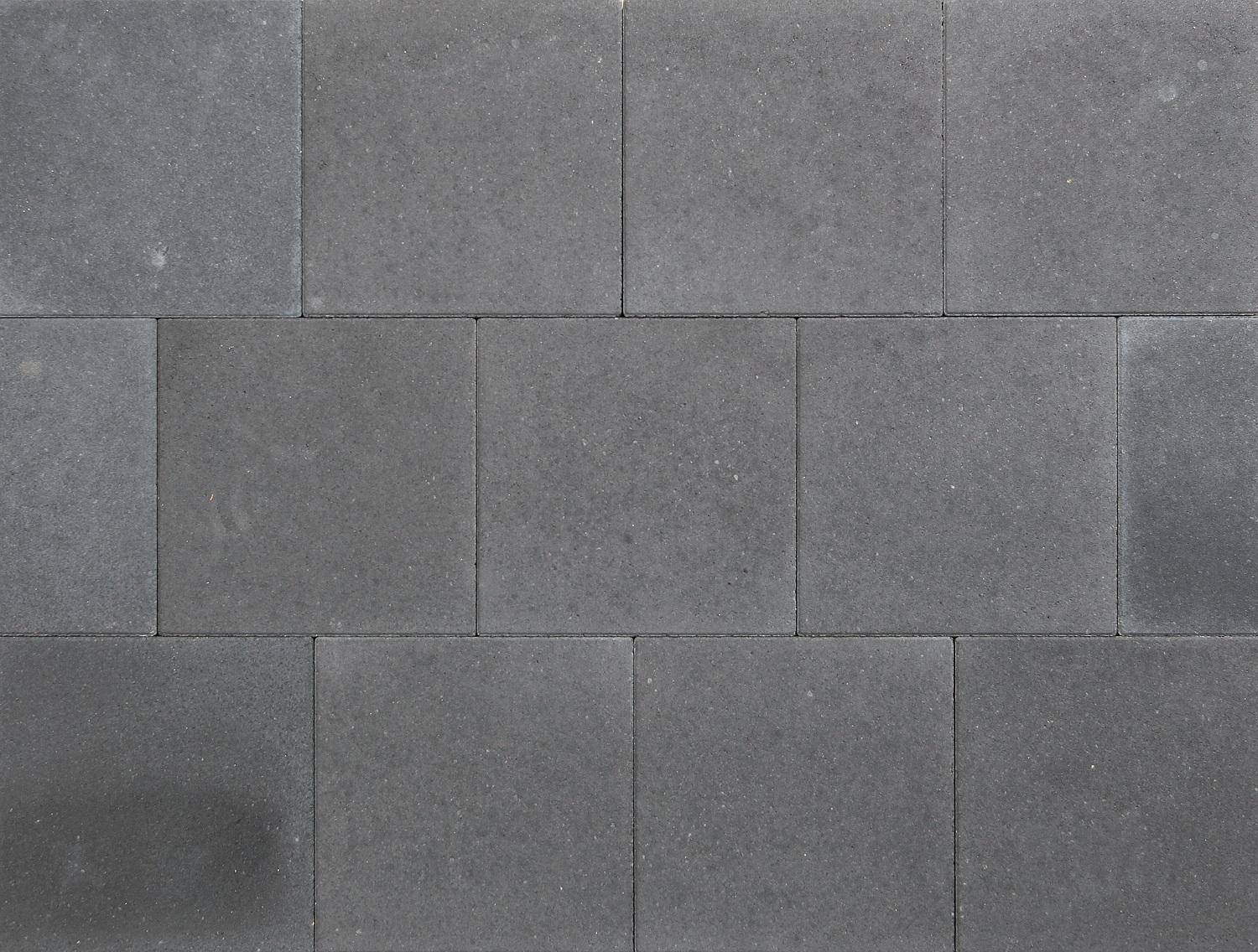 Beton-Gehwegplatte, 30x30x5cm, anthrazit, zweischichtig mit Basaltvorsatz