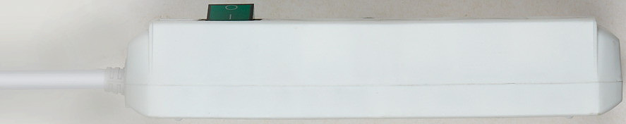 Brennenstuhl Eco-Line Steckdosenleiste 3-fach, (Steckerleiste mit erhöhtem Berührungsschutz, Schalter und 3m Kabel) weiß
