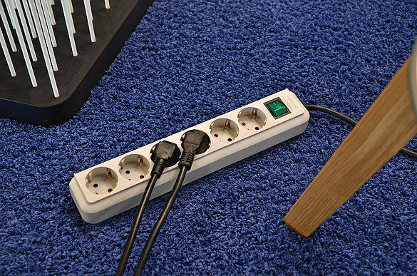 Brennenstuhl Eco-Line Steckdosenleiste 3-fach, (Steckerleiste mit erhöhtem Berührungsschutz, Schalter und 3m Kabel) weiß